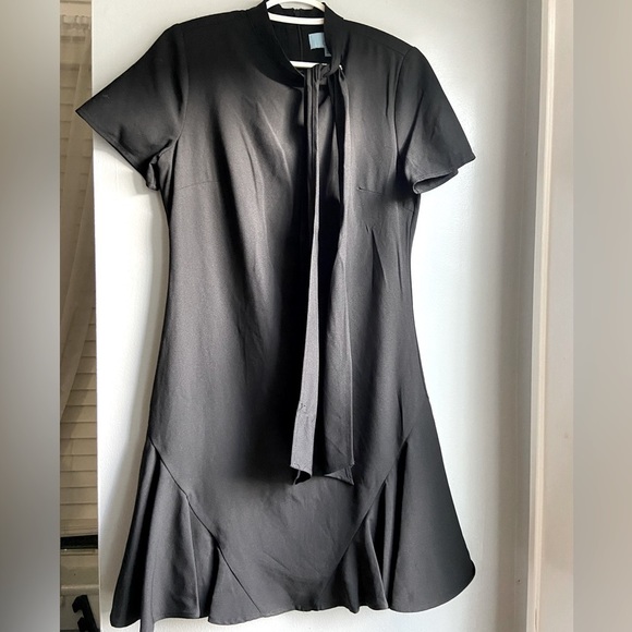 CeCe Dresses & Skirts - LITTLE black dress 👗